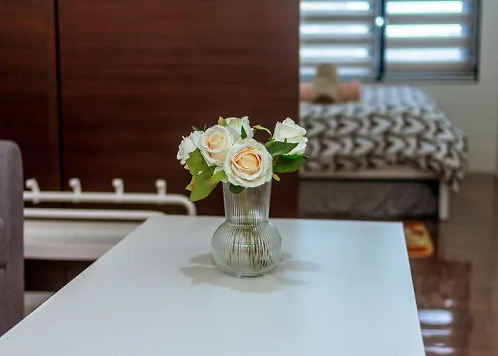 The Zen Escape 1br Makati Swim Gym Park Cook 300mb 5940 *